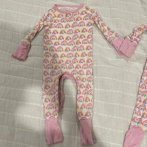 LITTLE SLEEPIES. Worn once